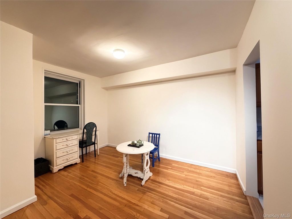 Photo of 142-05 Roosevelt Avenue #519, Flushing, NY 11354 (MLS # 949604)
