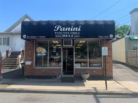 58 Forest Avenue Glen Cove NY 11542