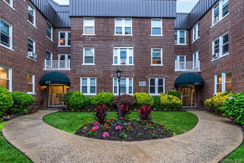 Photo of 185 Atlantic Avenue #C11, Lynbrook, NY 11563 (MLS # 1027798)