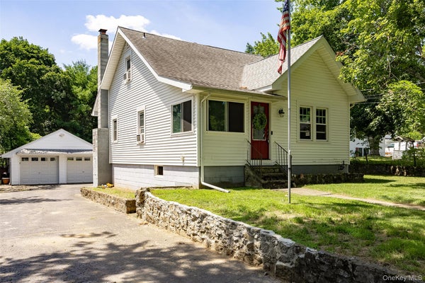 17 TOWNSEND BLVD, POUGHKEEPSIE, NY 12603 - Image b8a51f6efcd0d3fe5076cd9afc8af70d/3541471117