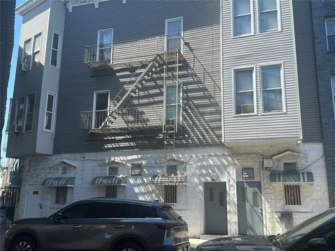 241 Harman Street Brooklyn NY 11237
