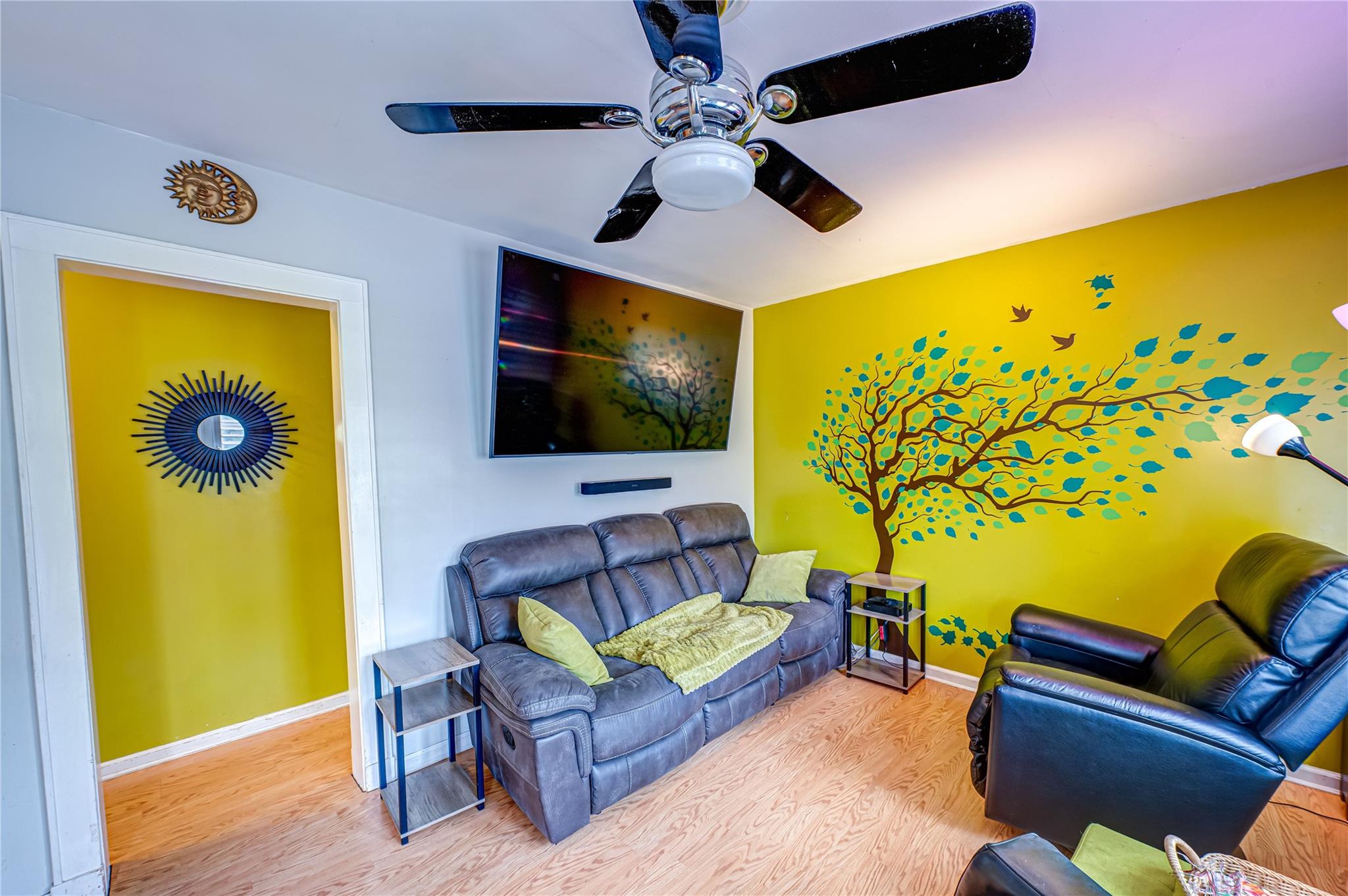 49 Carlson Avenue, Kings Park, Florida image 3