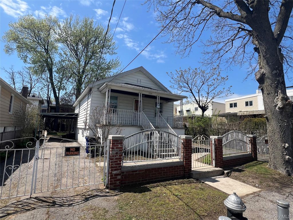 Photo of 159 Husson Avenue, Bronx, NY 10473 (MLS # 989288)