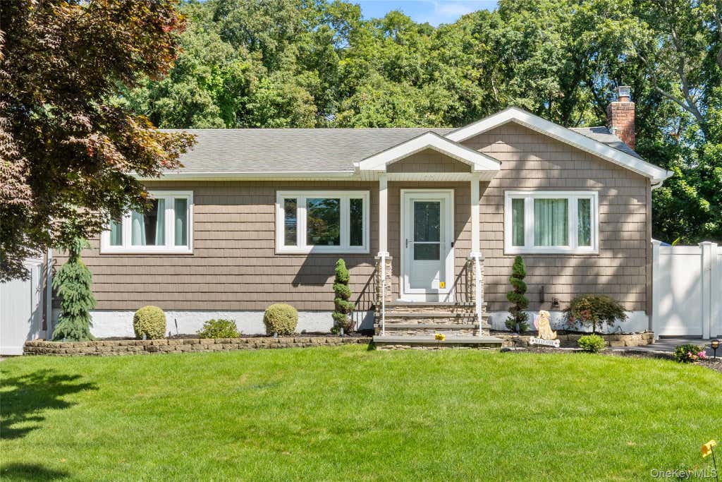 Photo of 193 Ohls Street, Patchogue, NY 11772 (MLS # 1043866)
