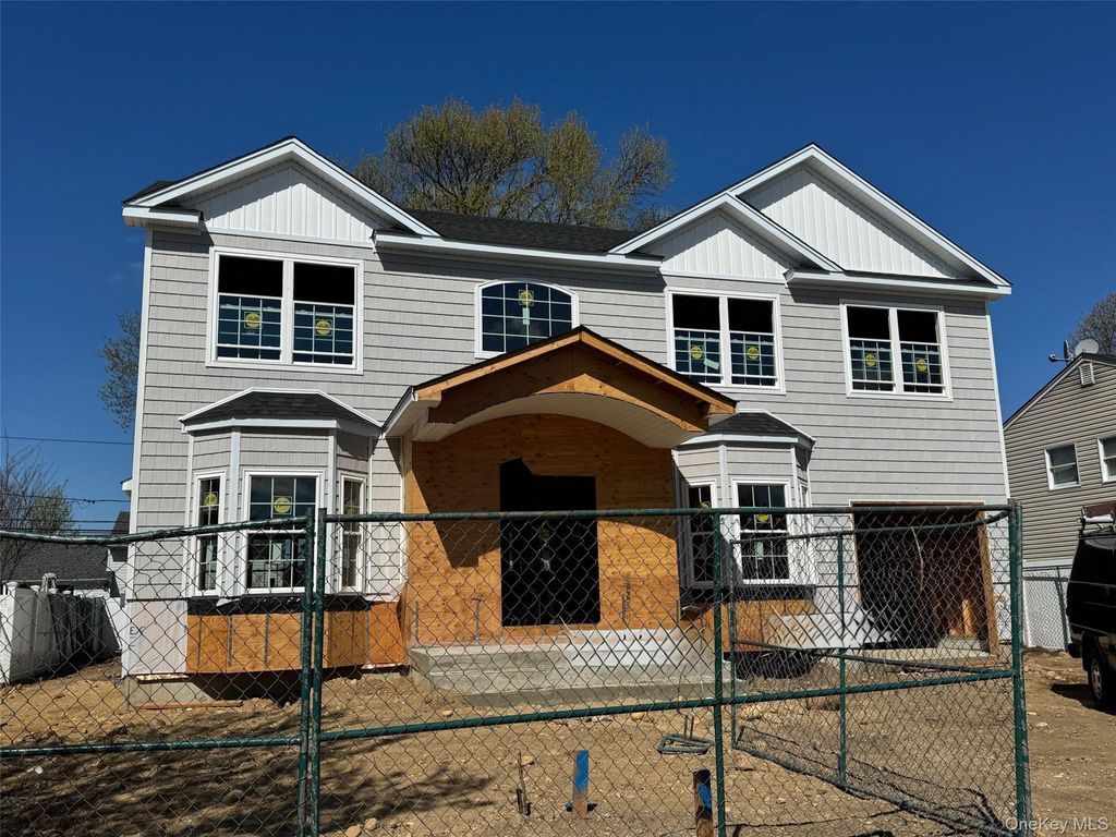 Photo of 24 Patricia Lane, Syosset, NY 11791 (MLS # 935388)
