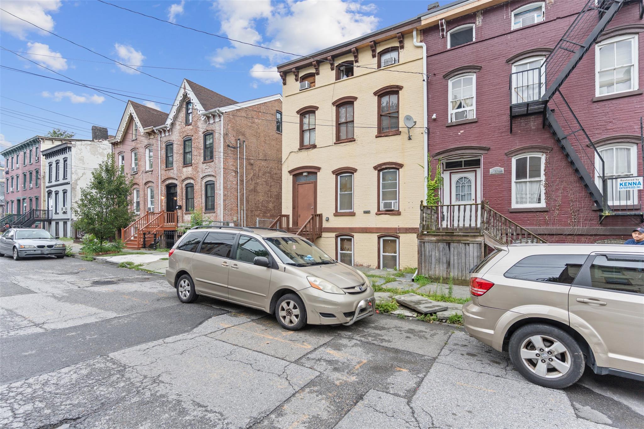 83 Lander Street