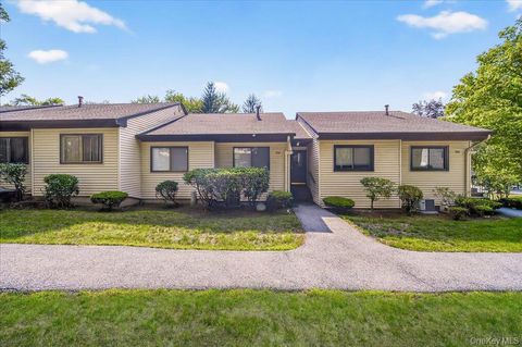 Photo of 129C Columbia Court, Yorktown Heights, NY 10598 (MLS # 910437)