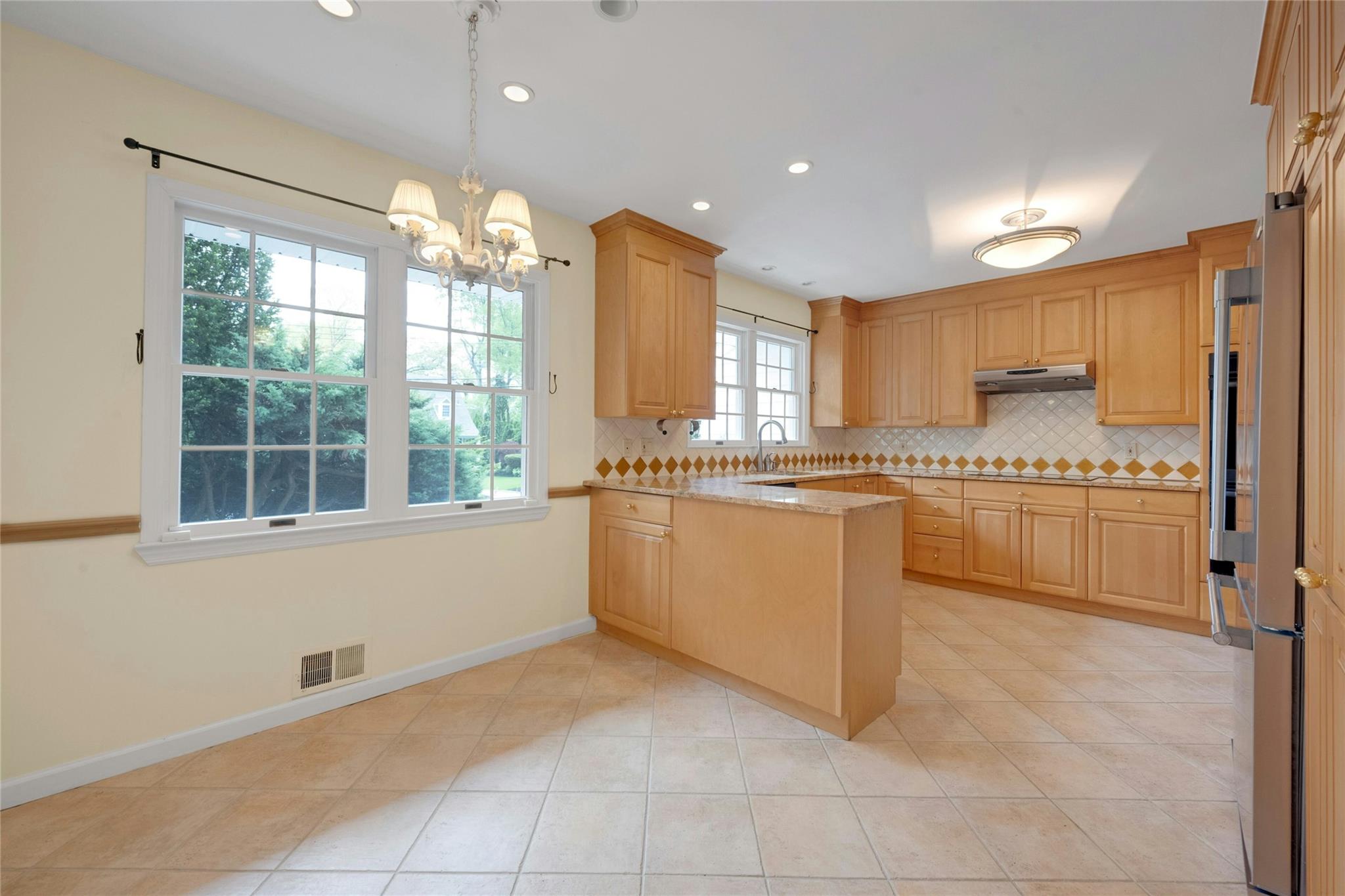59 Oriole Road, Yonkers, New York image 9