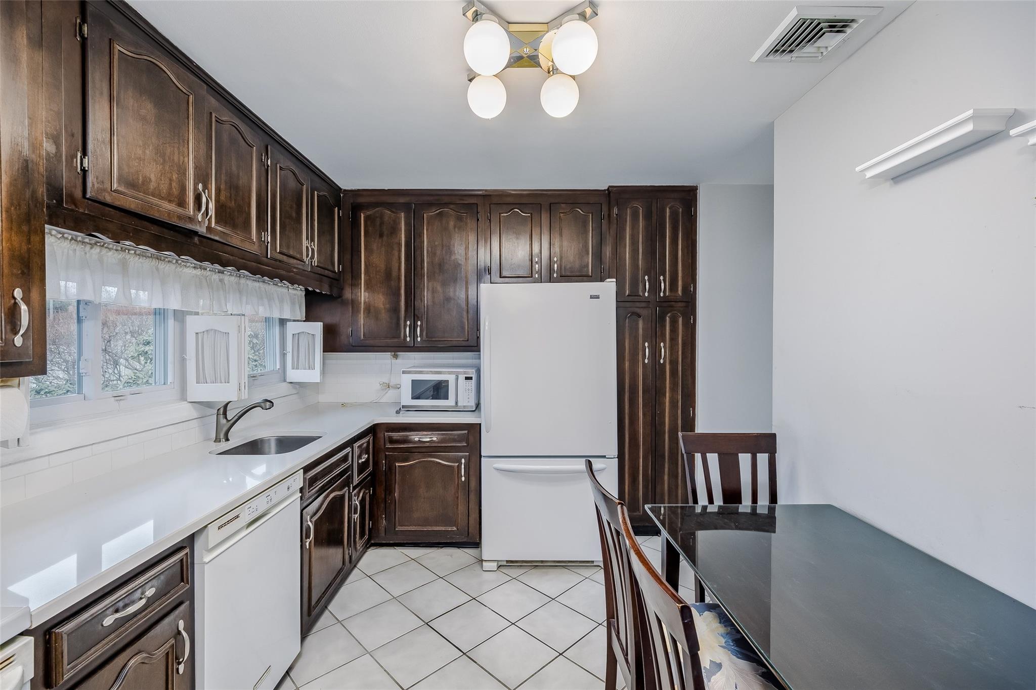 719 Richmond Road, East Meadow, New York image 22