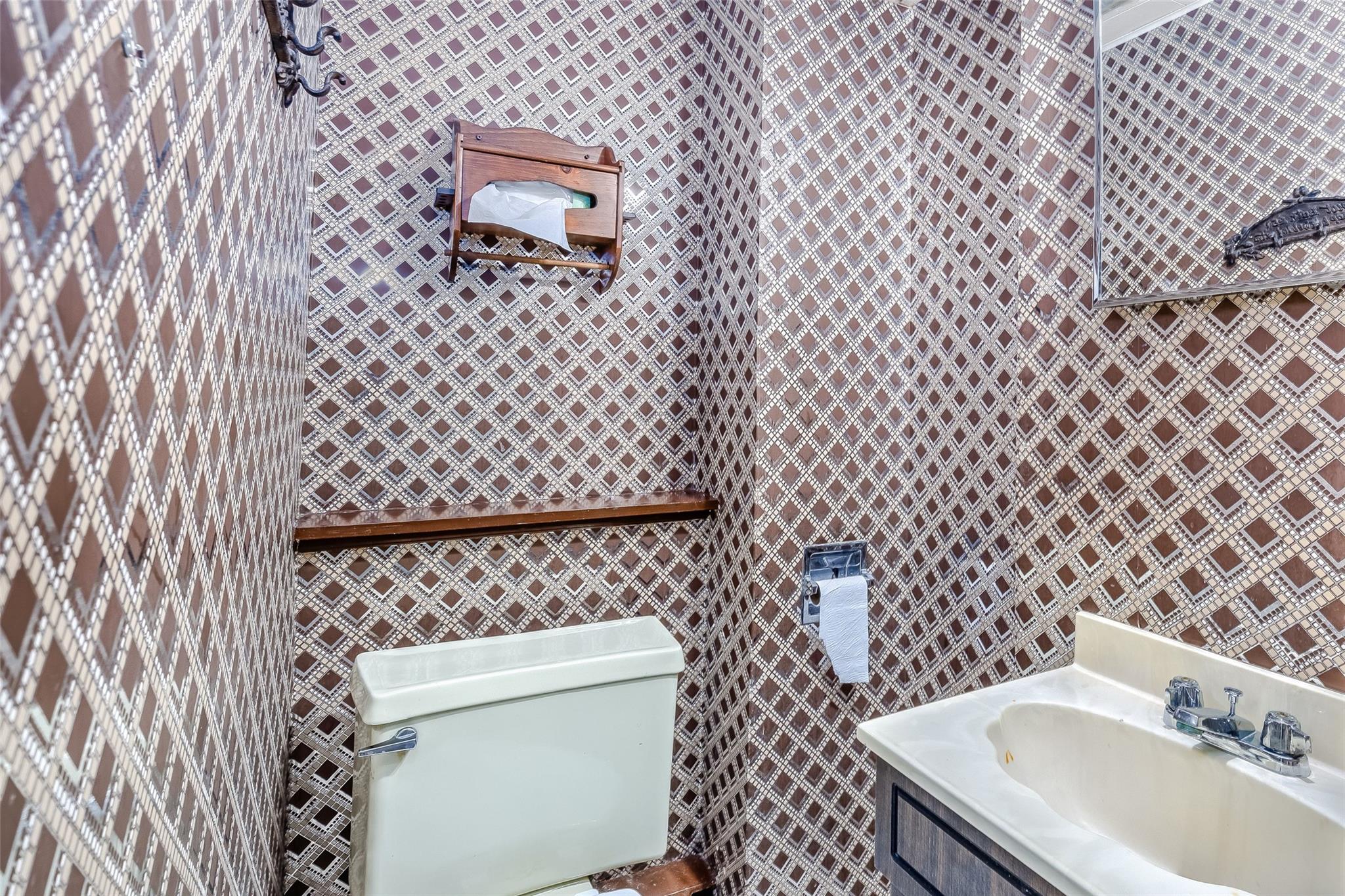 719 Richmond Road, East Meadow, New York image 18