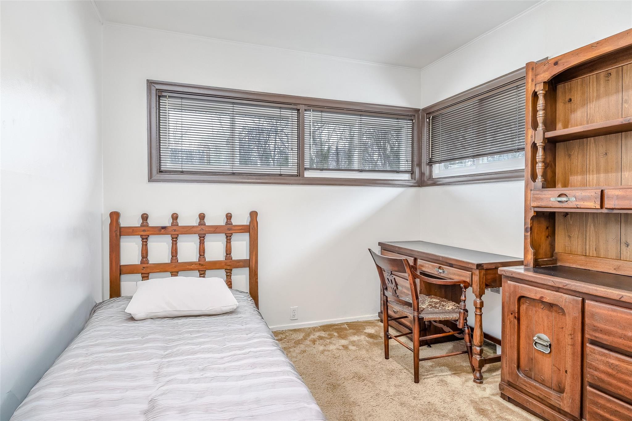 719 Richmond Road, East Meadow, New York image 32
