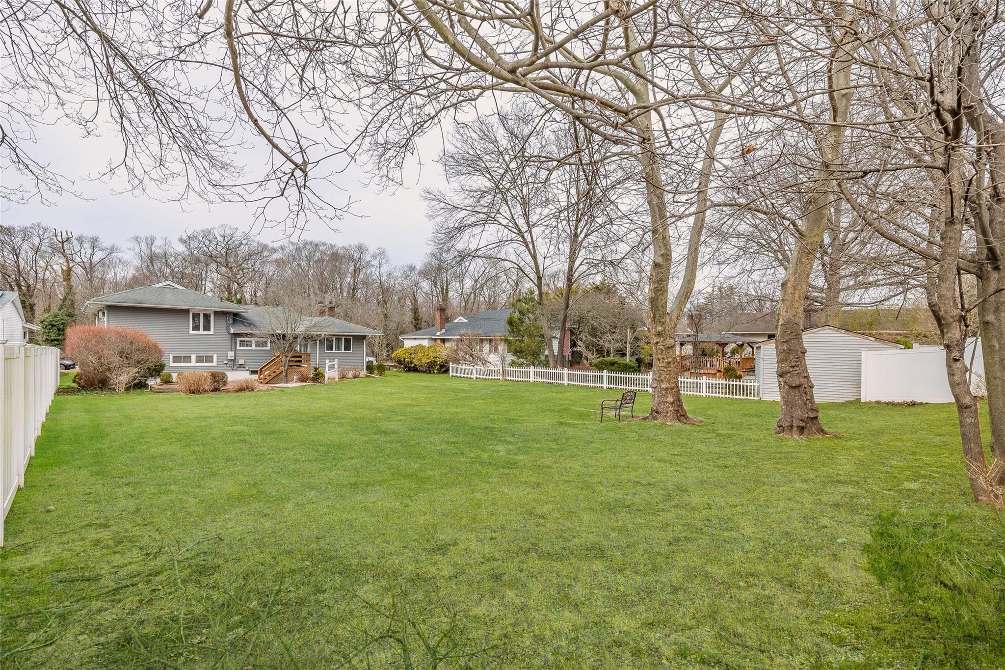 719 Richmond Road, East Meadow, New York image 37