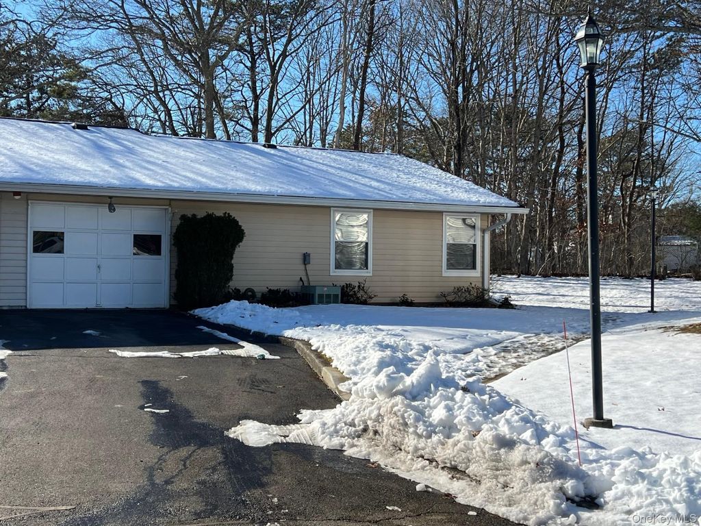 Photo of 432A Falmouth Court #432A, Ridge, NY 11961 (MLS # 945124)