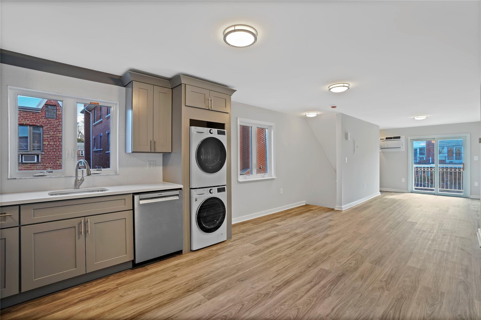 69-23 62 Drive