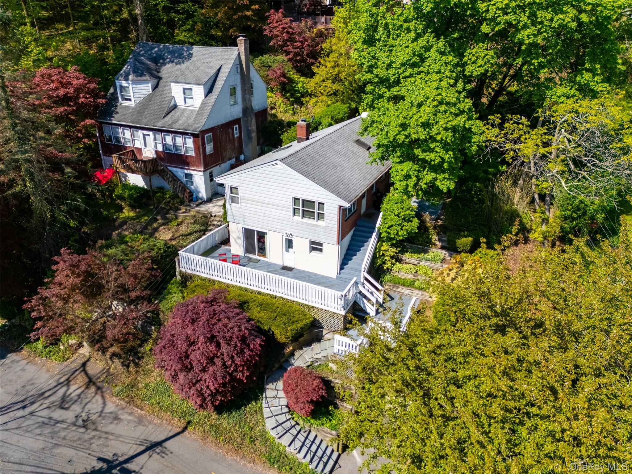 25 Hillside Avenue