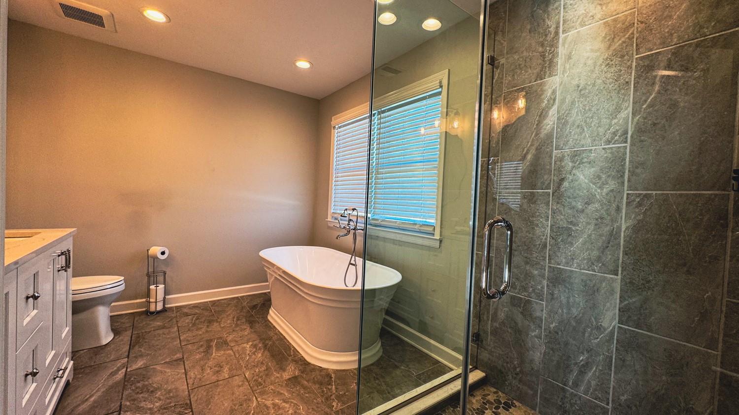 25 Ashley Circle, Manorville, New York image 17