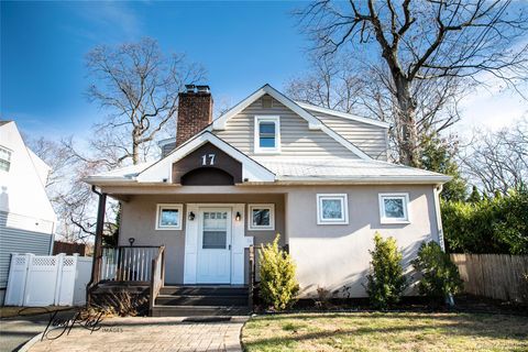 17 Glamford Avenue, Port Washington, NY 11050 - MLS#: 941813