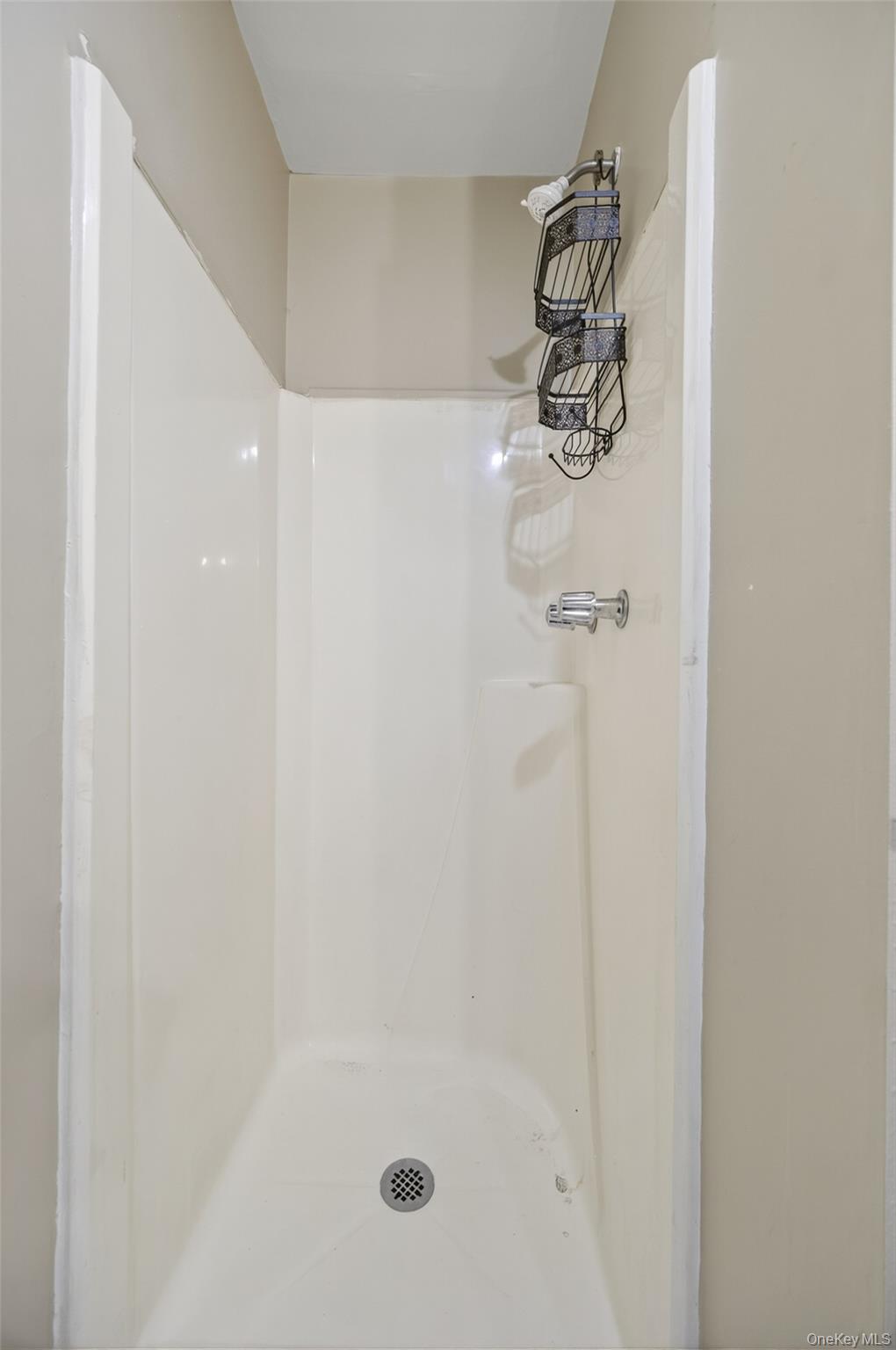 Middletown, New York 10940, United States, 2 Bedrooms Bedrooms, ,2 BathroomsBathrooms,Residential,Active,218283