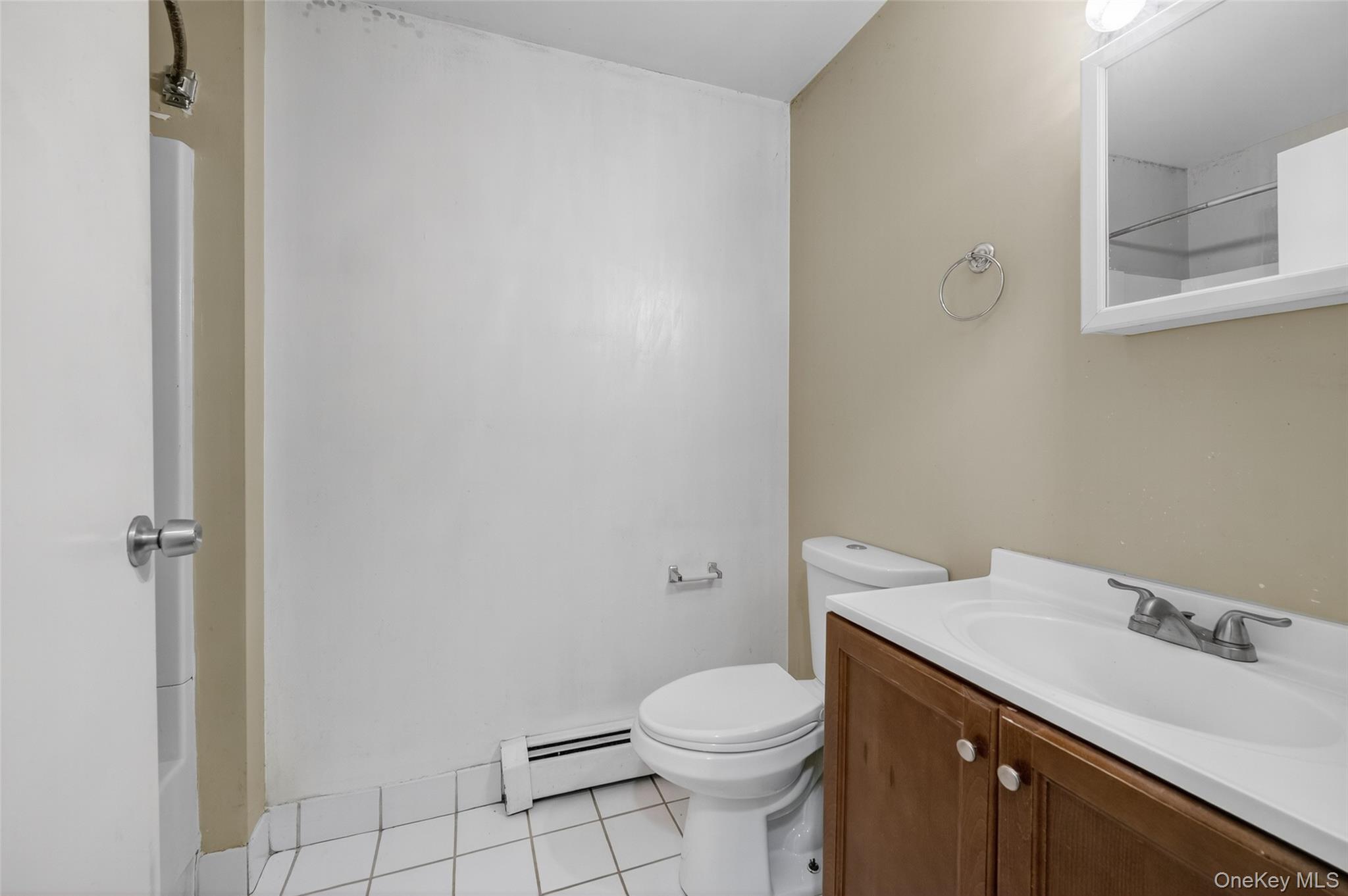 Middletown, New York 10940, United States, 2 Bedrooms Bedrooms, ,2 BathroomsBathrooms,Residential,Active,218283