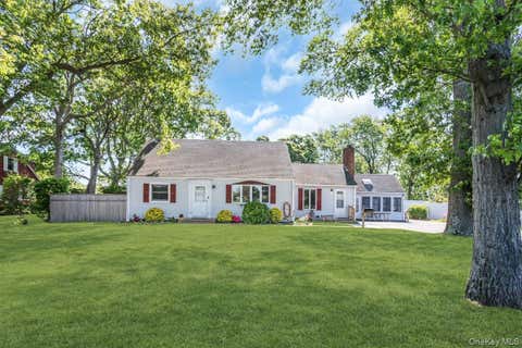 Homes For Sale - 431 Cherry Avenue<br/> Suffolk County, West Sayville, NY 11796