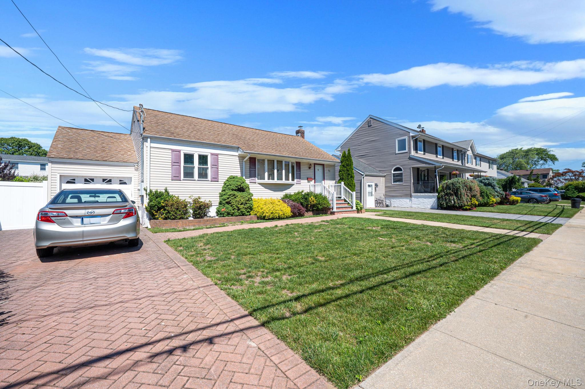52 Eastlake Avenue