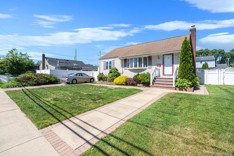 Homes For Sale - 52 Eastlake Avenue<br/> Massapequa Park, NY 11762