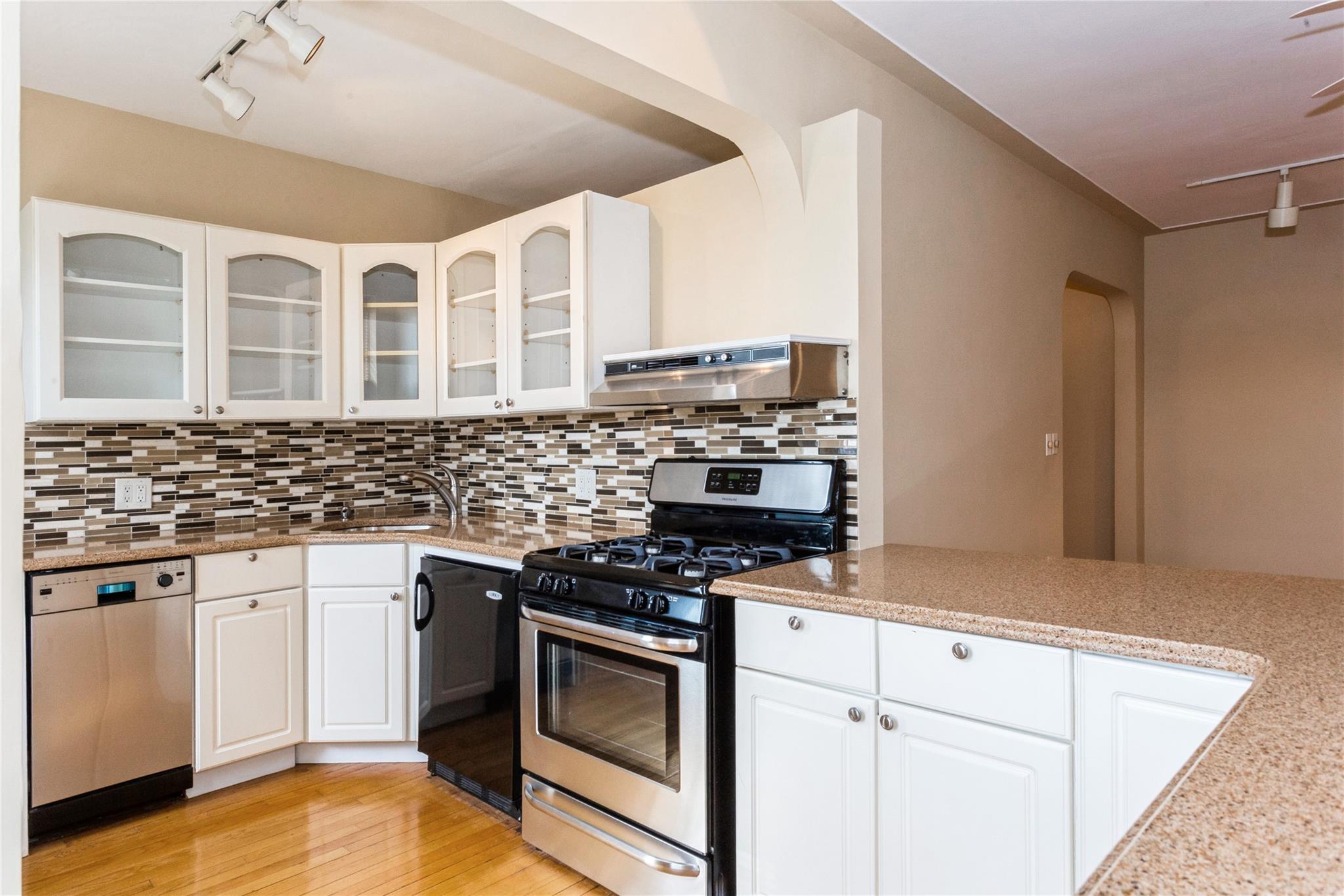 108 S Village Avenue #3D, Rockville Centre, Florida image 7