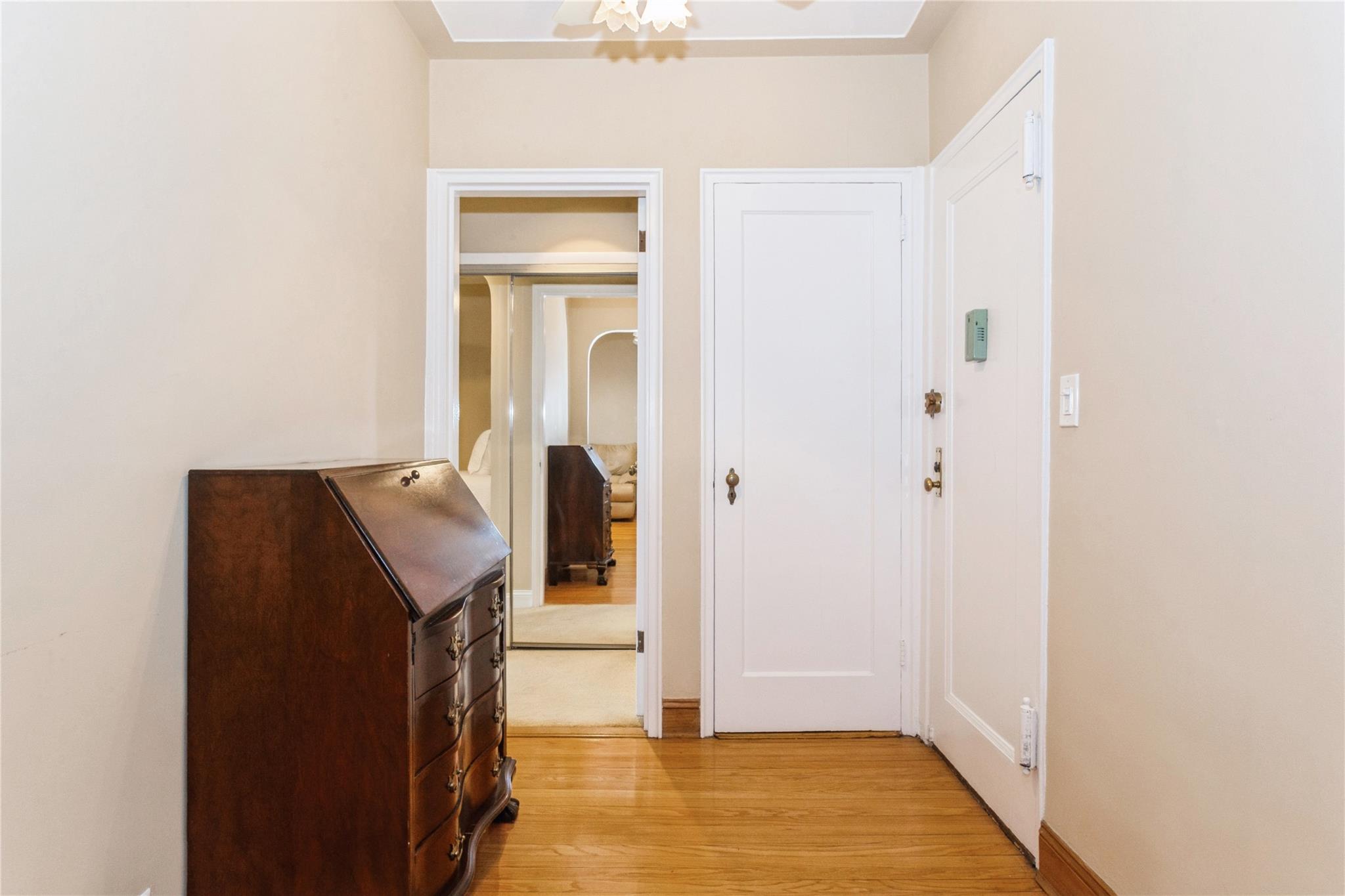 108 S Village Avenue #3D, Rockville Centre, Florida image 4