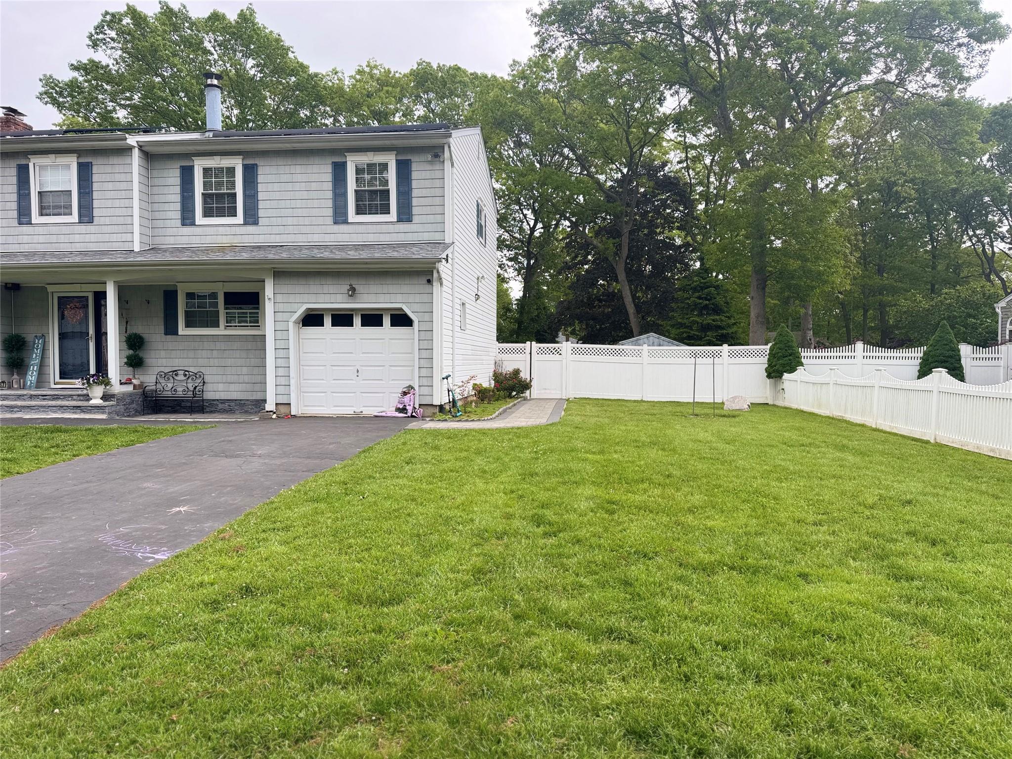 2337 Sycamore Avenue, Ronkonkoma, New York image 41