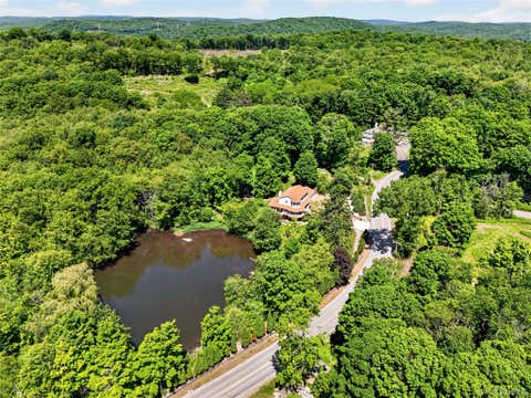 Homes For Sale - 433 Barrett Hill Road<br/> Mahopac, NY 10541