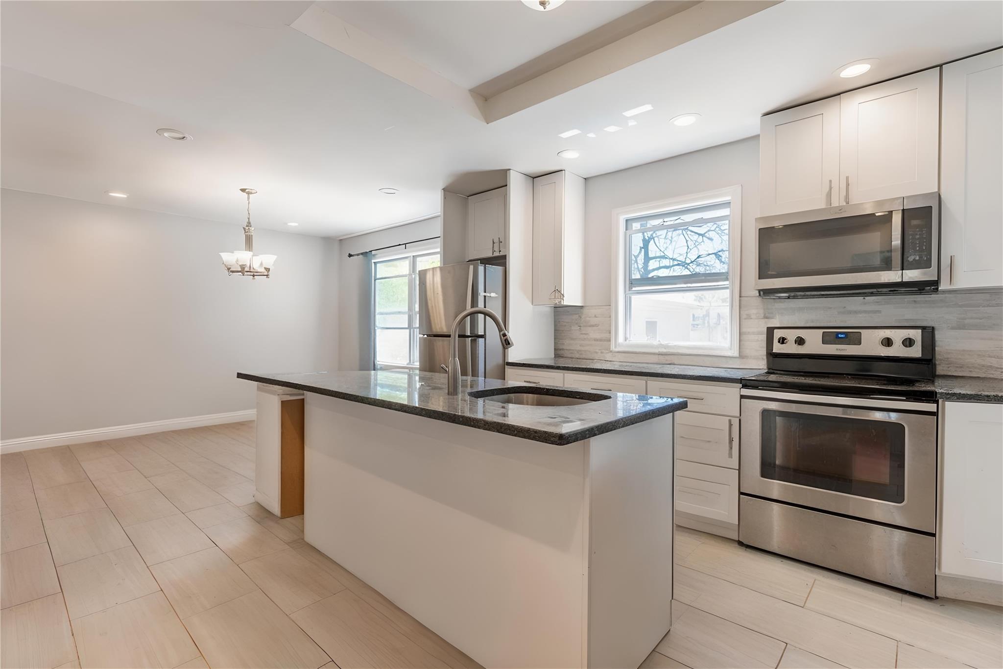 72 Tipton Drive, Shirley, New York image 5