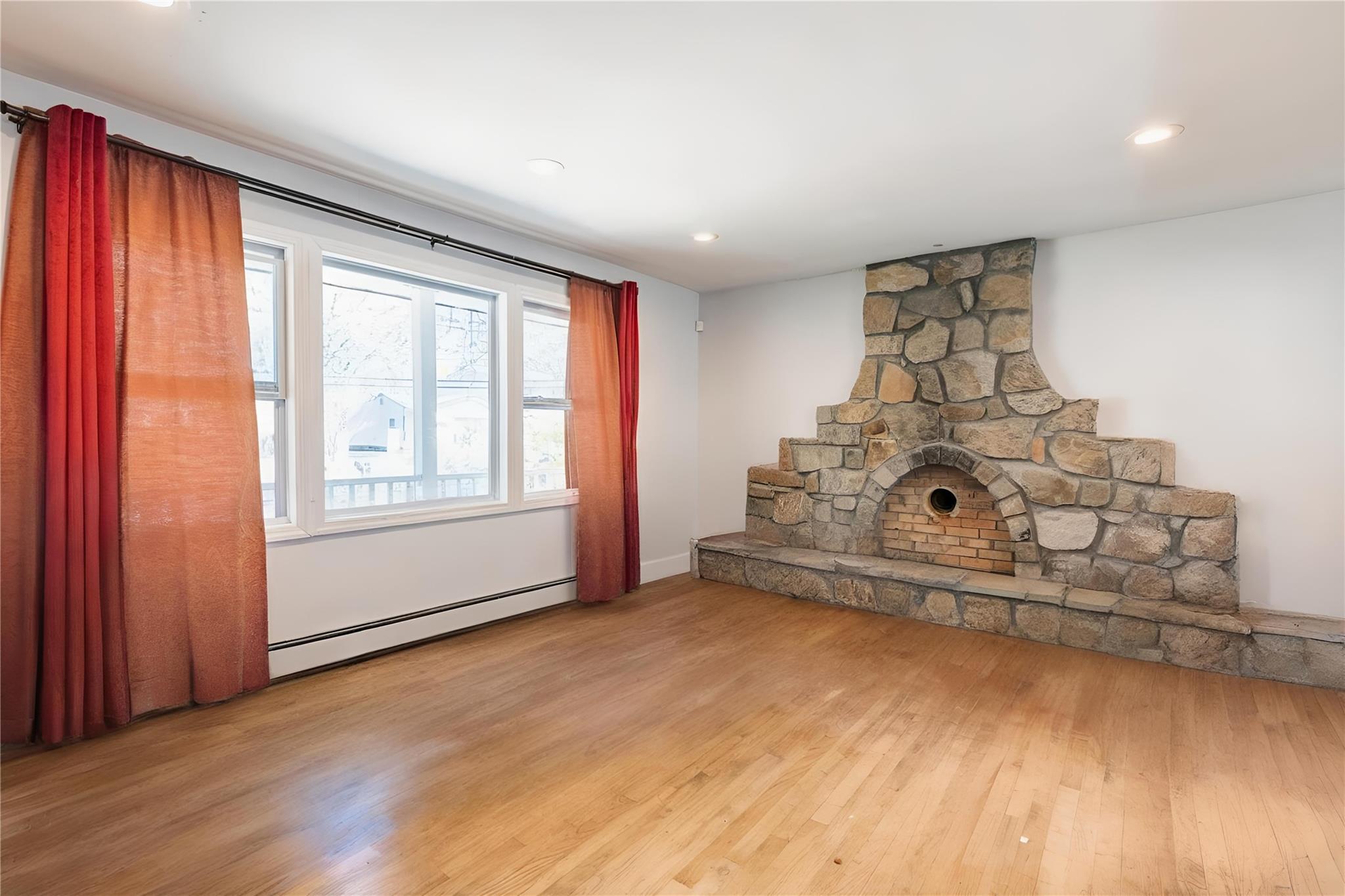 72 Tipton Drive, Shirley, New York image 4