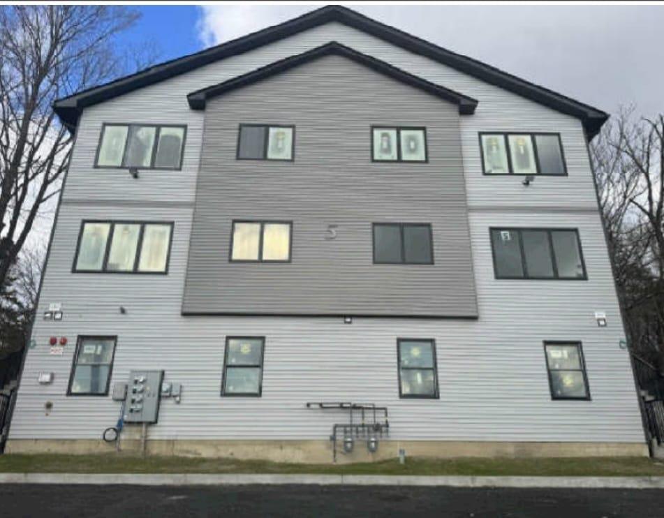 Rental Property at Fort Worth Pl Pl 1, Blooming Grove, New York - Bedrooms: 6 
Bathrooms: 4 
Rooms: 10  - $7,500 MO.