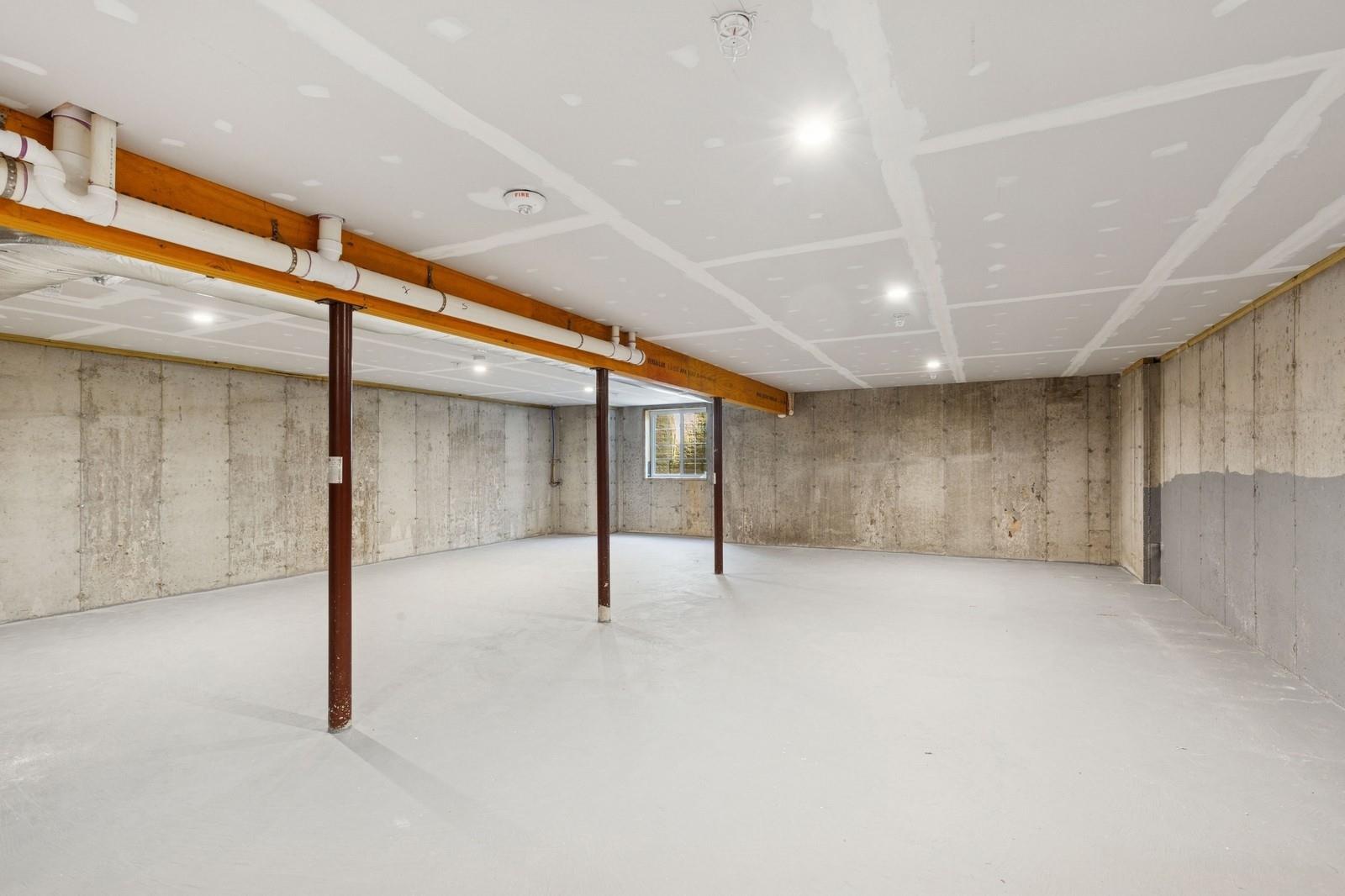 31 Avery Way, Blue Point, New York image 30