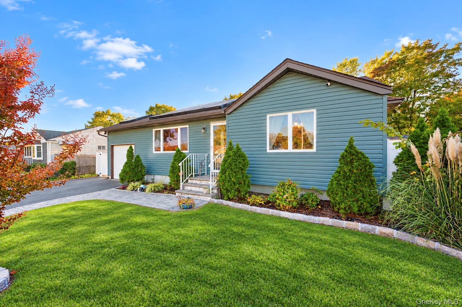 16 Neptune Avenue