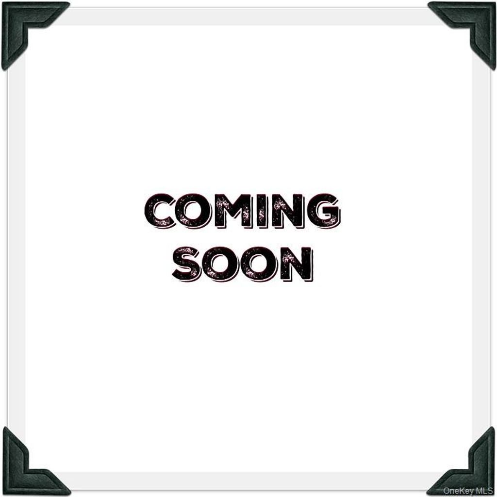 Photo of 8311 Little Neck Parkway, Glen Oaks, NY 11004 (MLS # 961190)