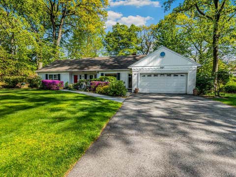 Homes For Sale - 35 Barnard Road<br/> New Rochelle, NY 10801