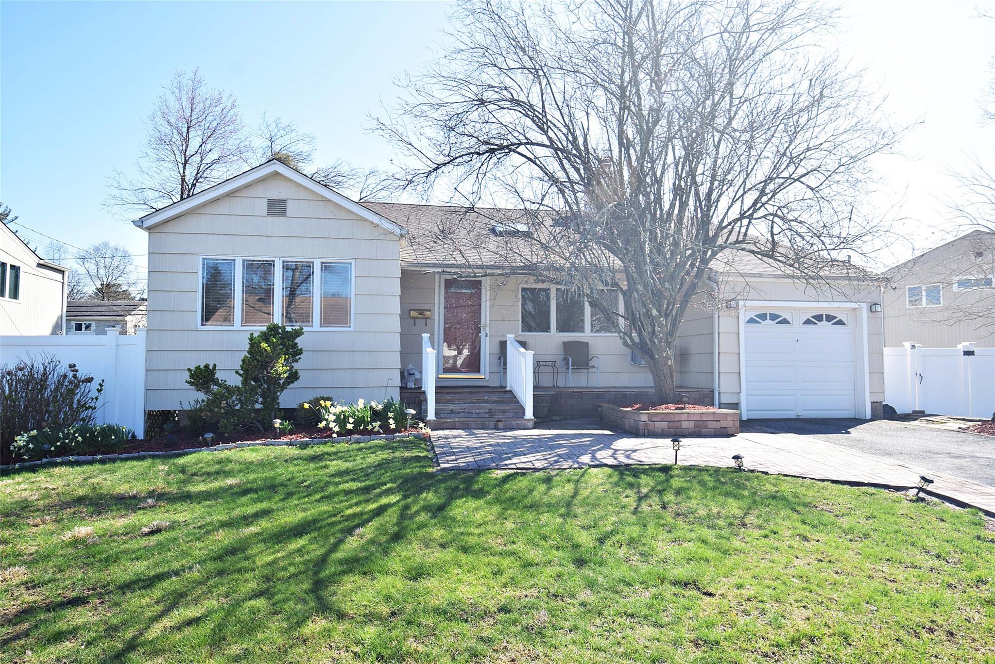 6 Gary Road, Syosset, New York image 36
