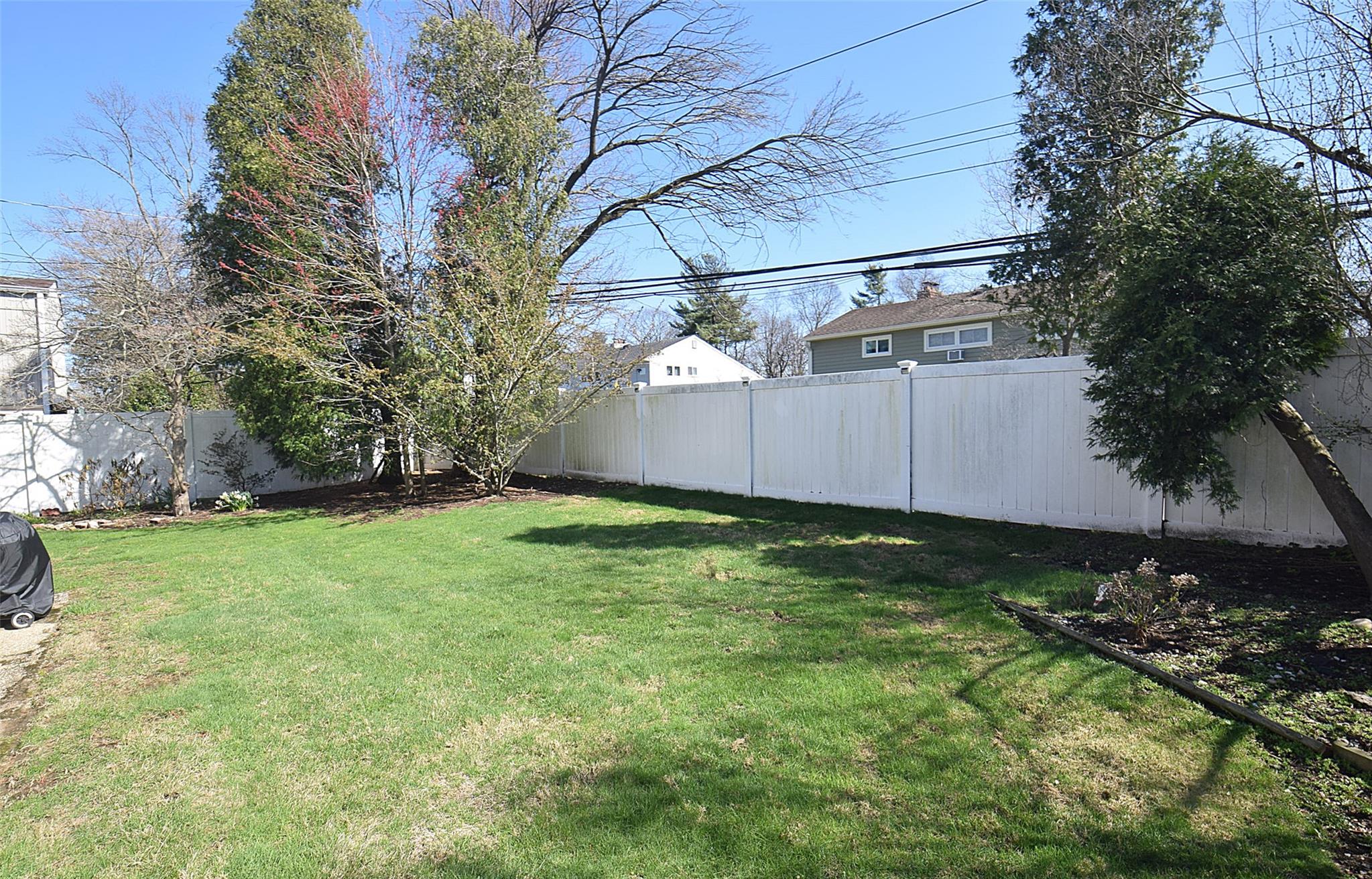 6 Gary Road, Syosset, New York image 32