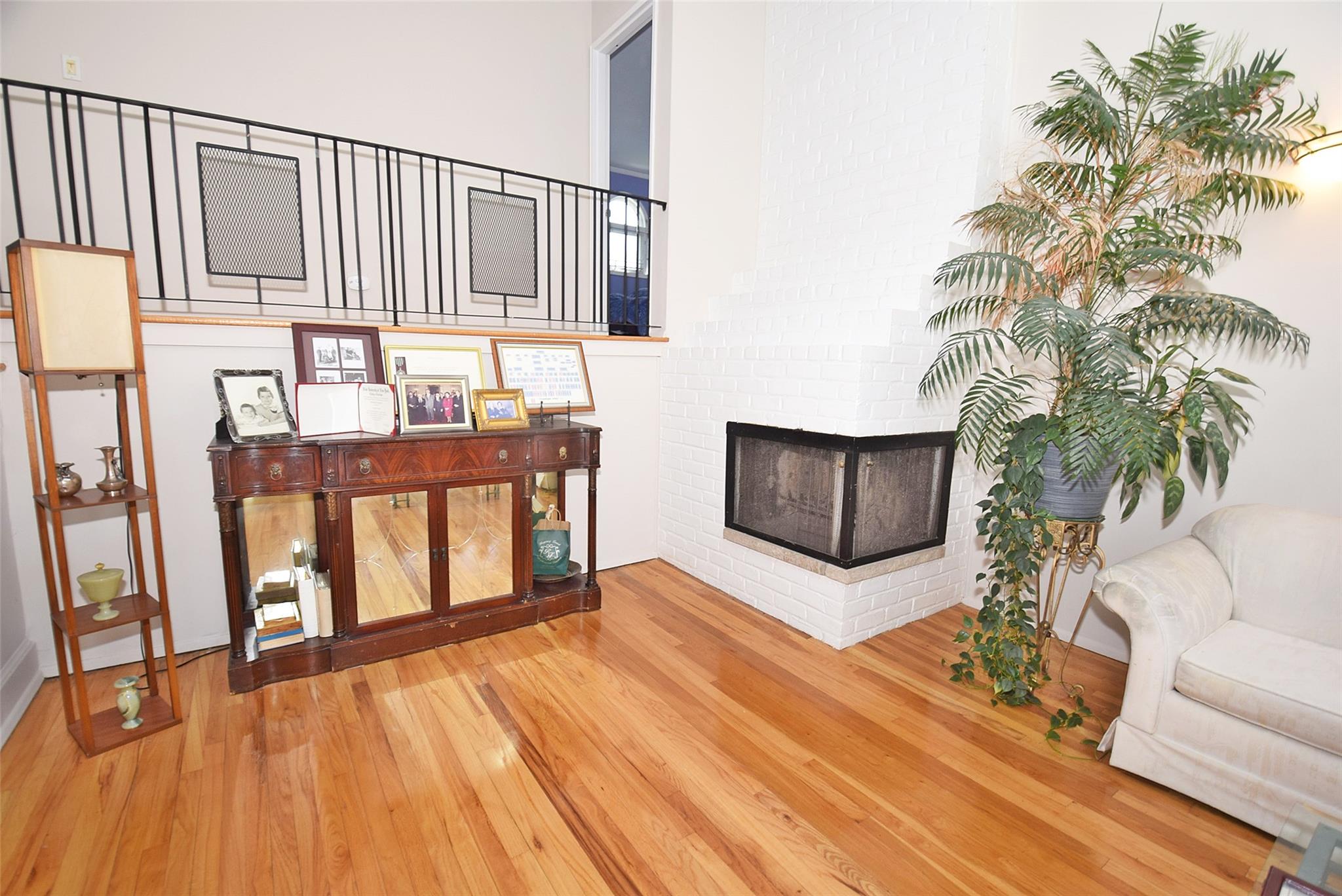 6 Gary Road, Syosset, New York image 5
