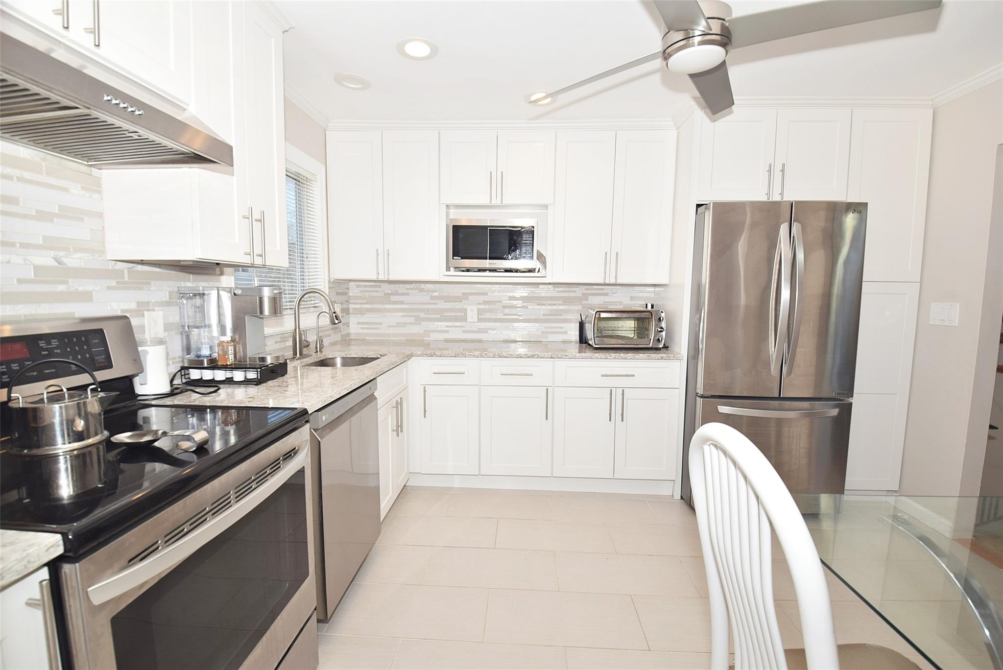 6 Gary Road, Syosset, New York image 15