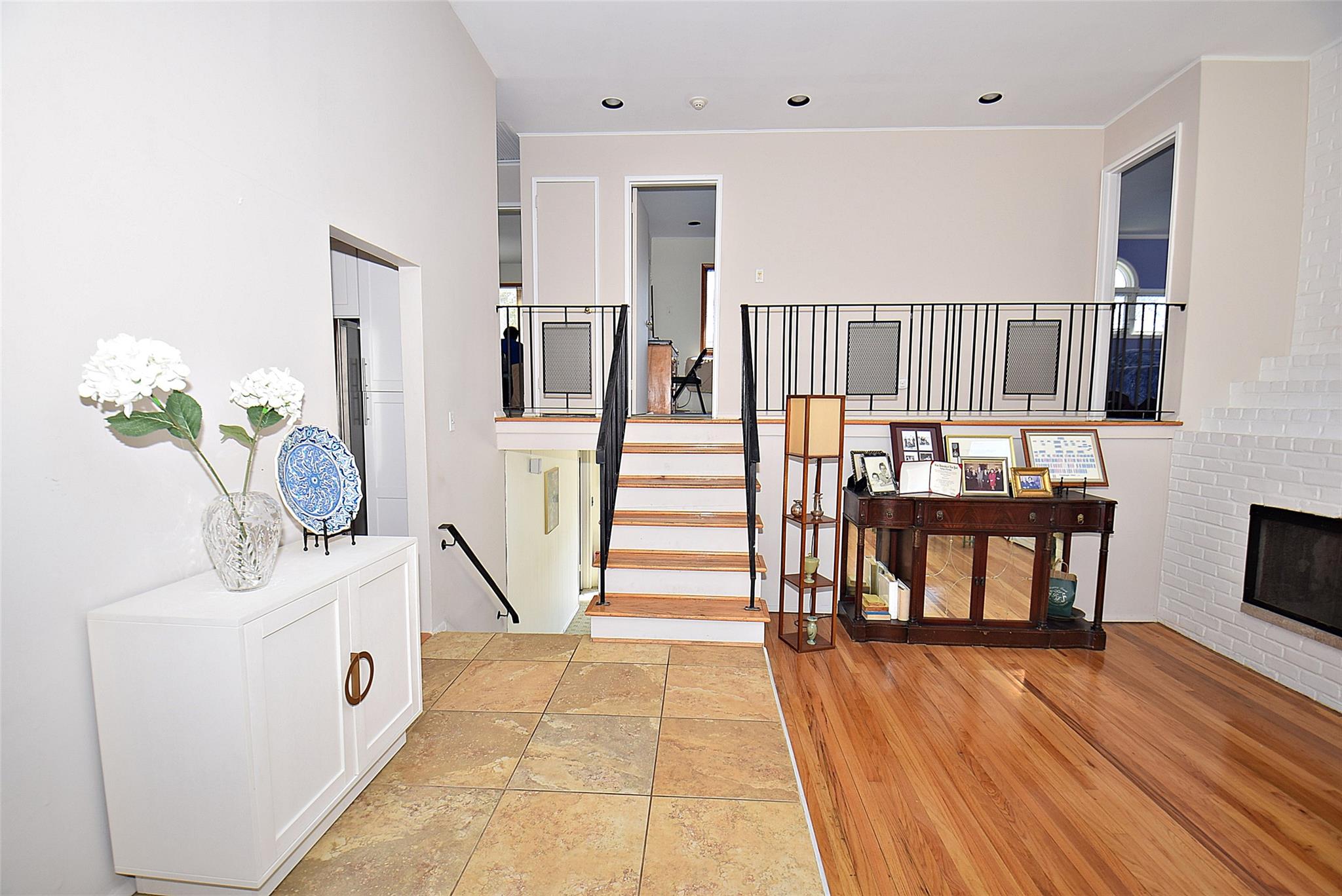 6 Gary Road, Syosset, New York image 3