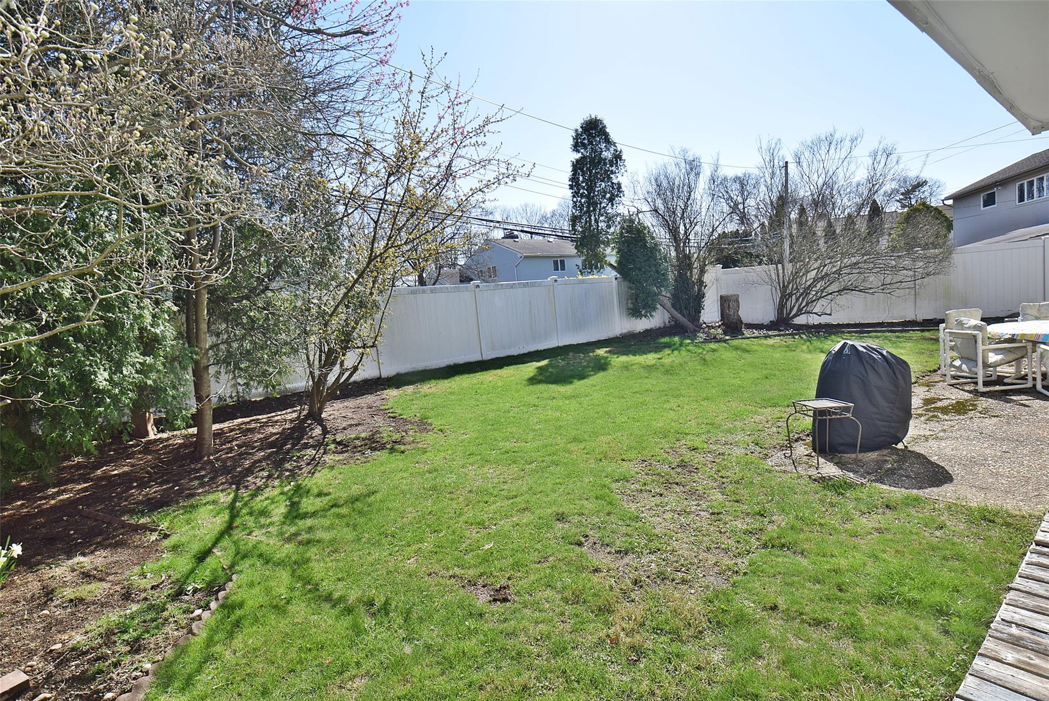 6 Gary Road, Syosset, New York image 34