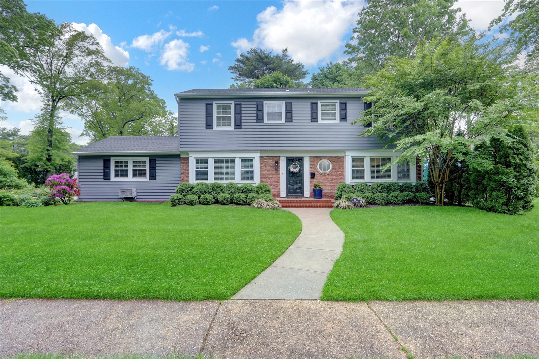 83 Poplar Street, Garden City, New York image 1