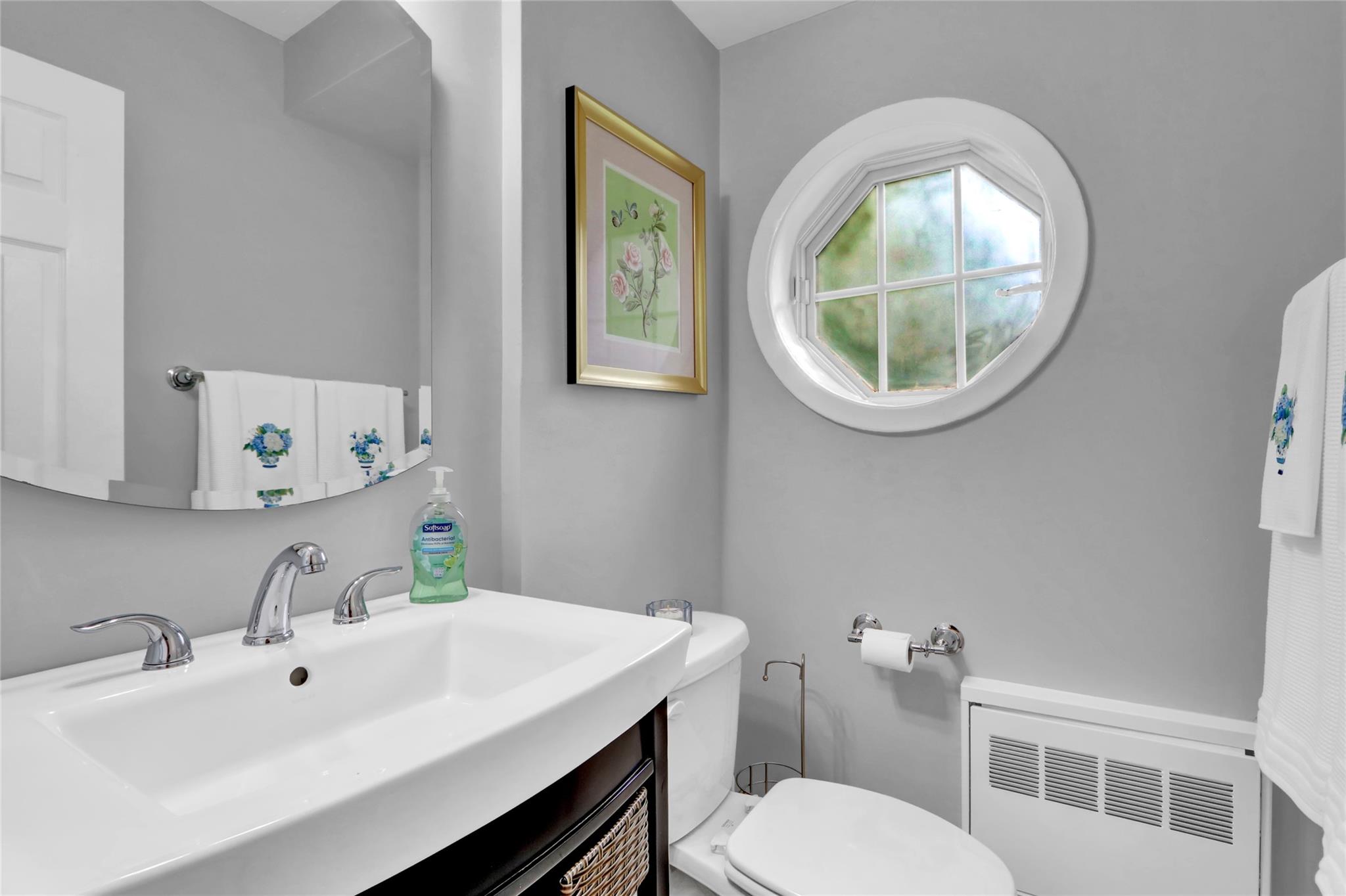 83 Poplar Street, Garden City, New York image 8