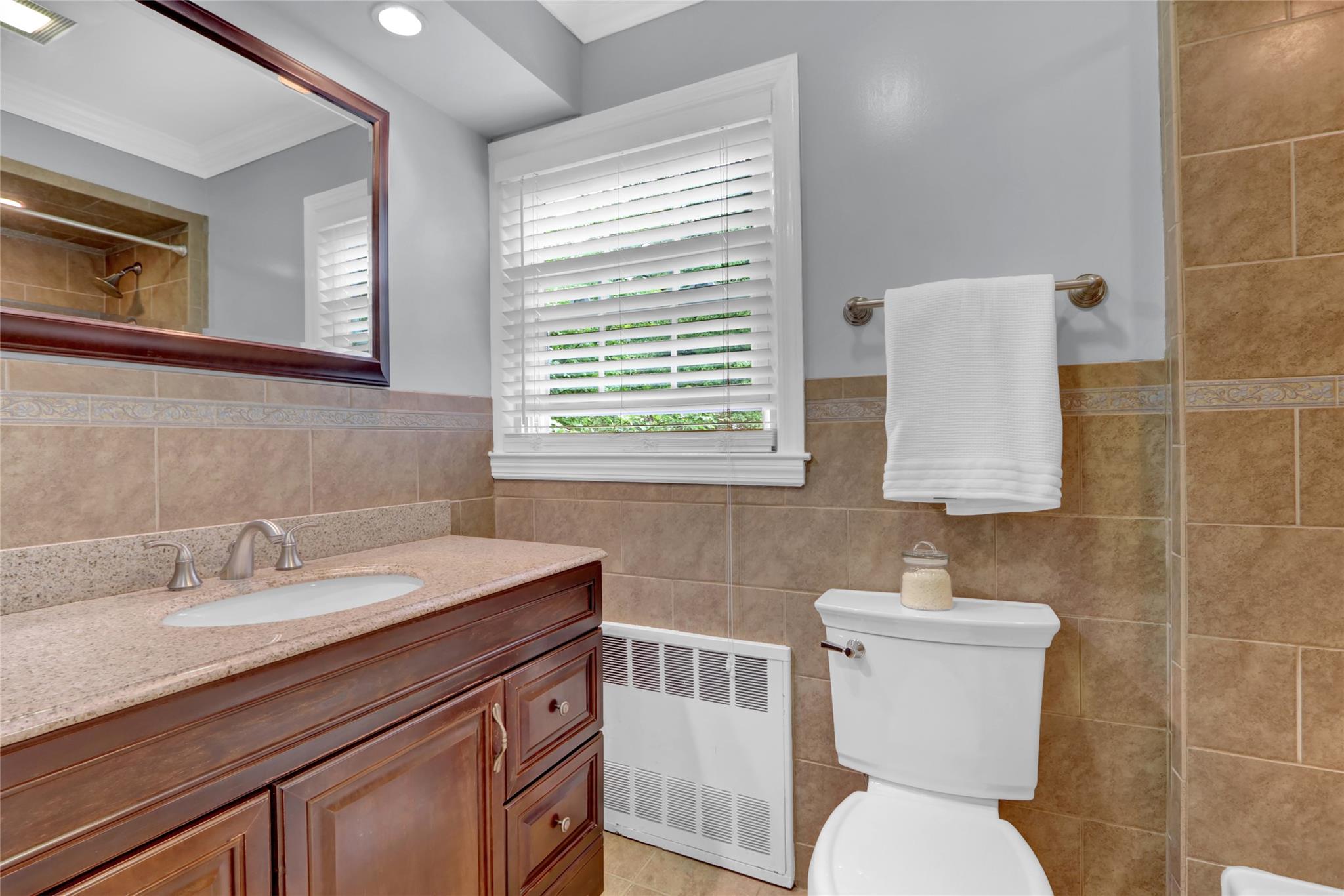 83 Poplar Street, Garden City, New York image 18