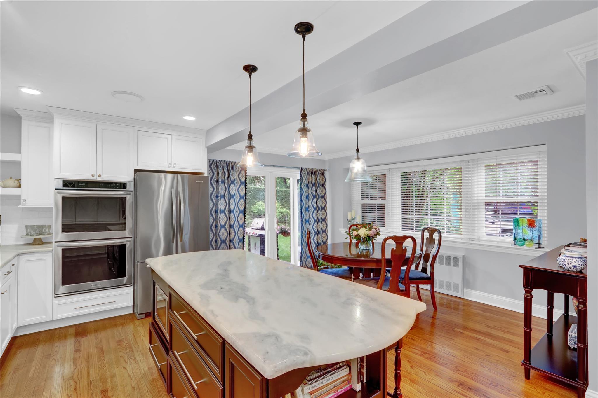 83 Poplar Street, Garden City, New York image 9