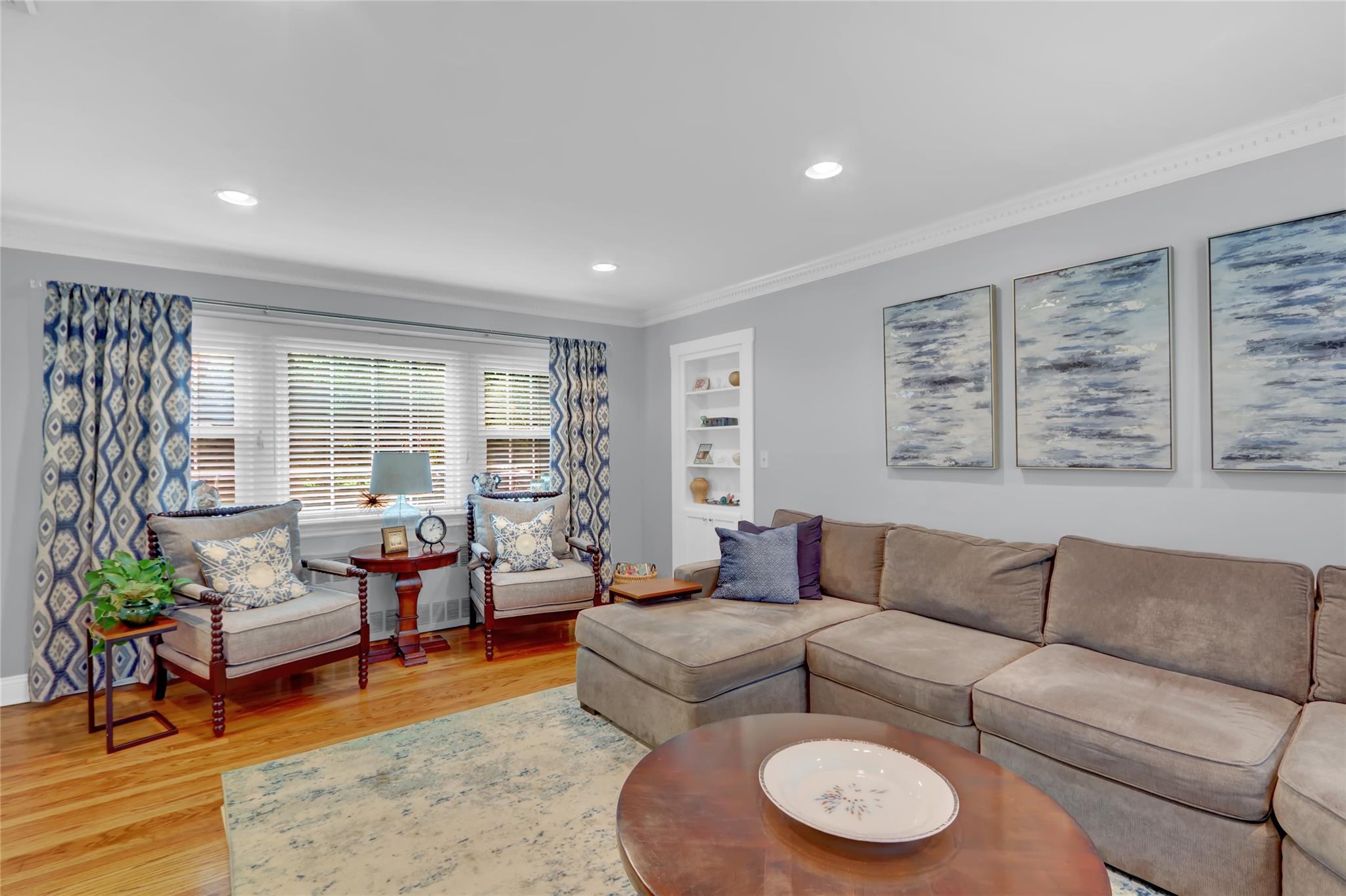 83 Poplar Street, Garden City, New York image 4