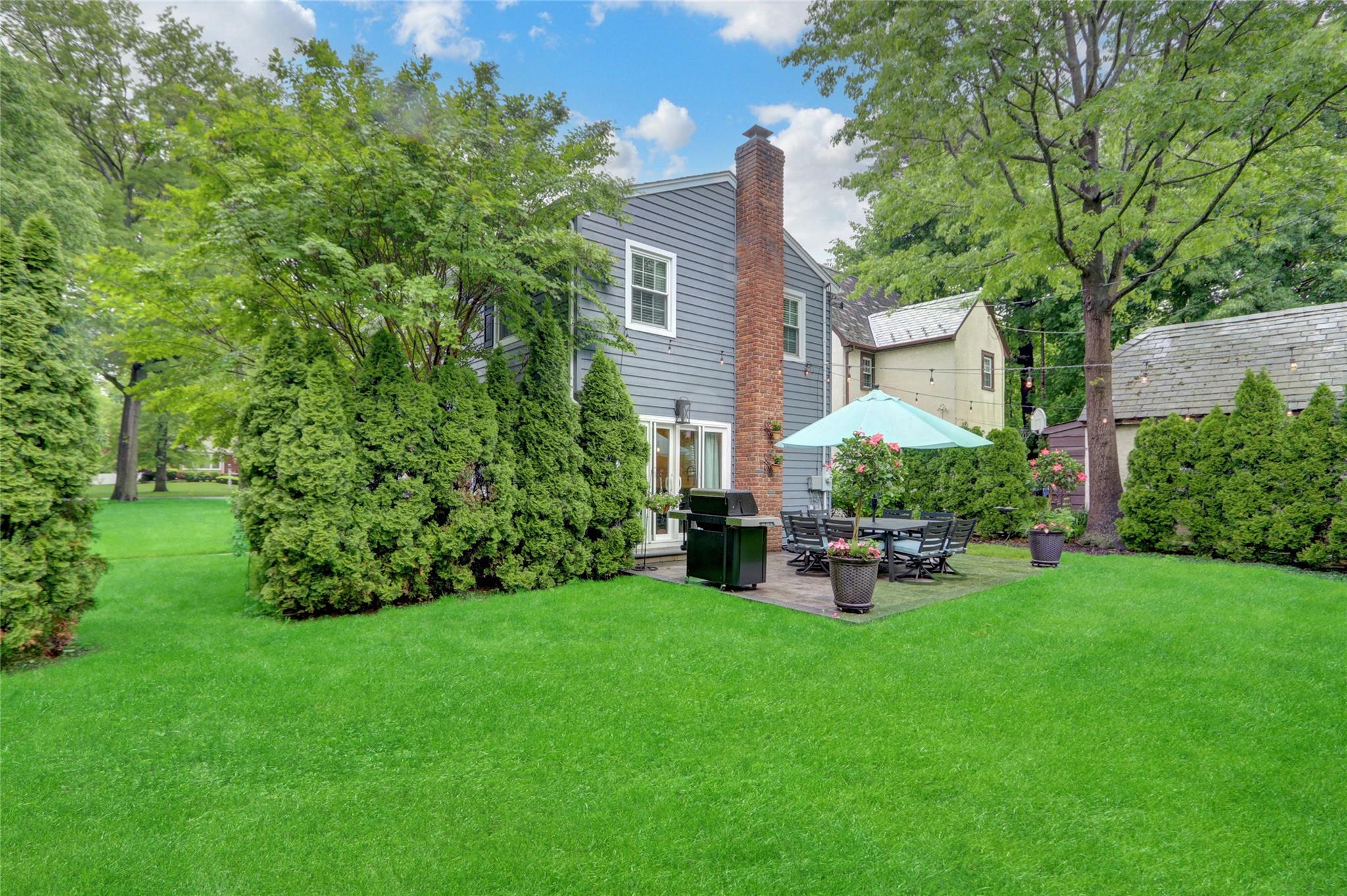 83 Poplar Street, Garden City, New York image 23