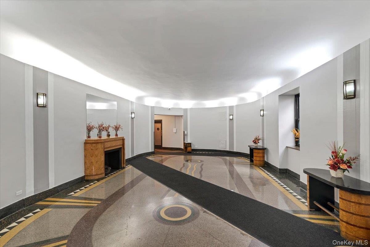 190 East Mosholu parkway South 6H